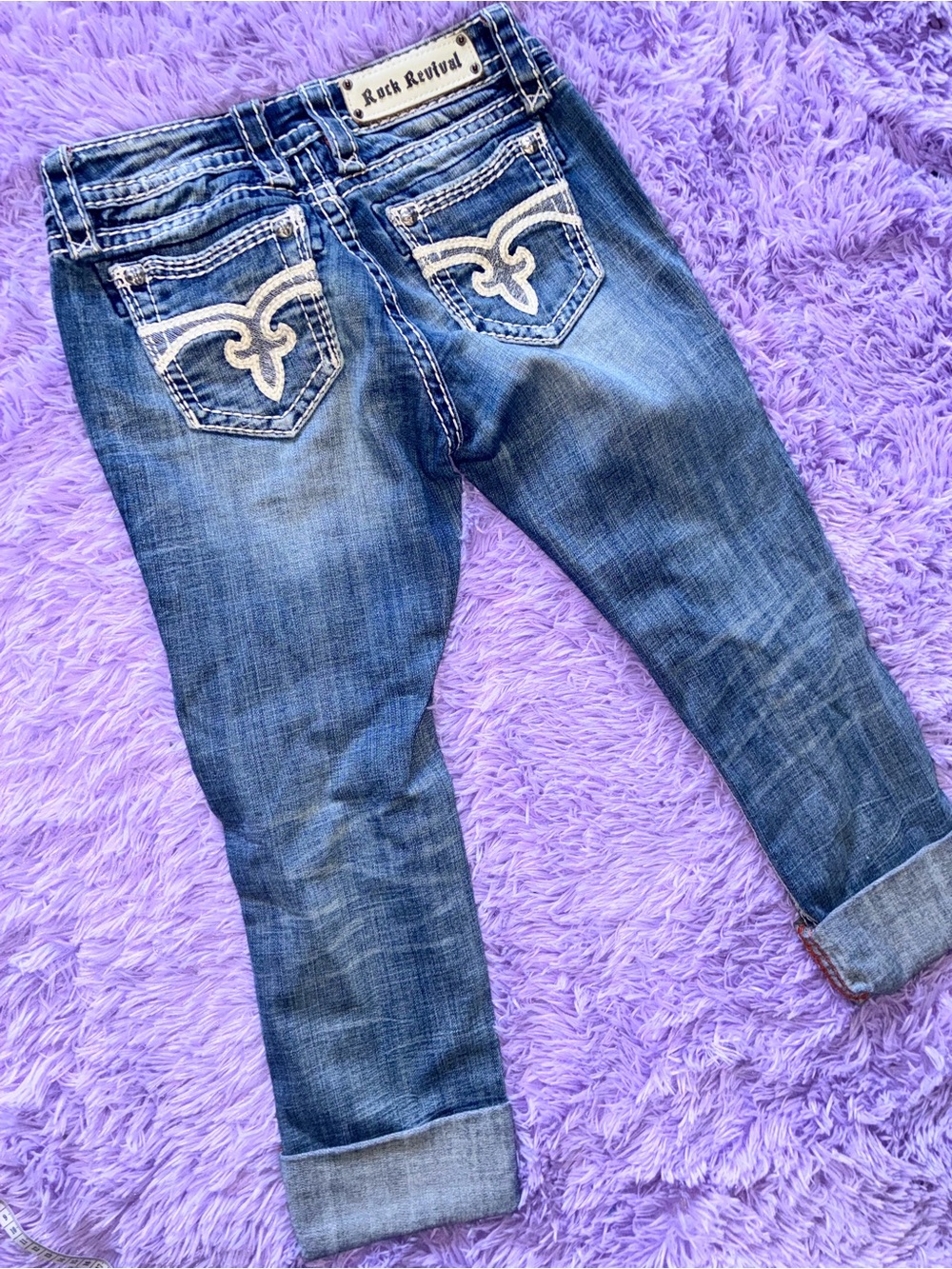 Rock Revival Women Size 26 Fleur De Lis Thick Stitch Denim Capri Jeans